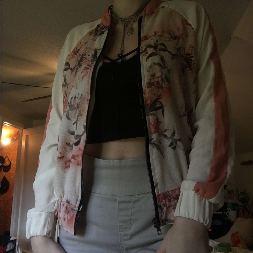 Bomber jacket - Picture 3 of 3